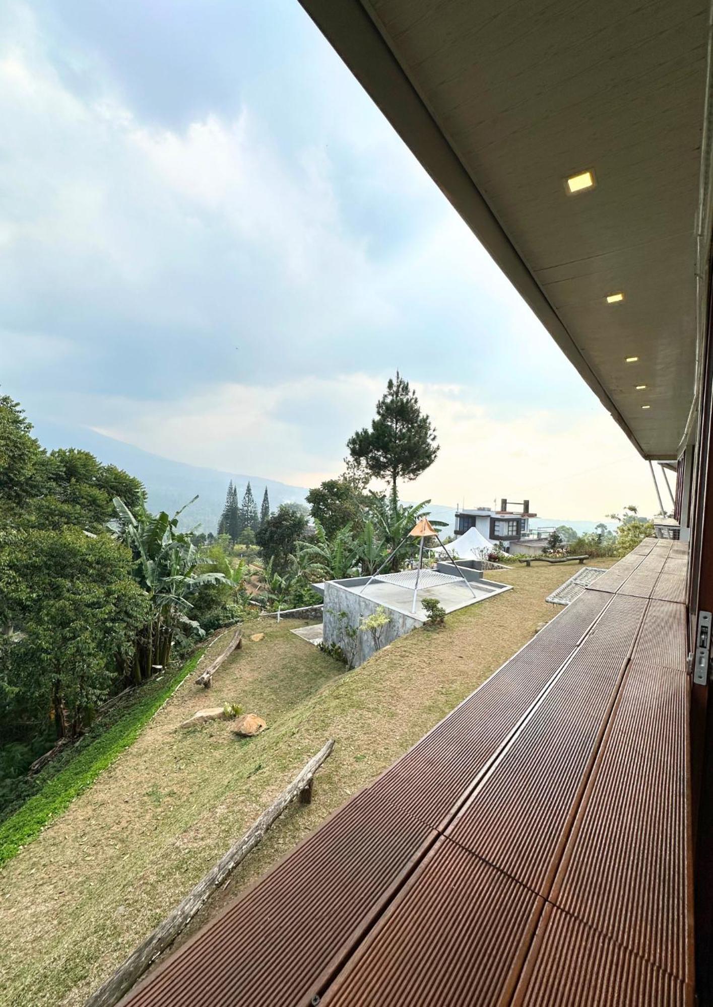 De Pointe Resort & Resto Campaka Bagian luar foto