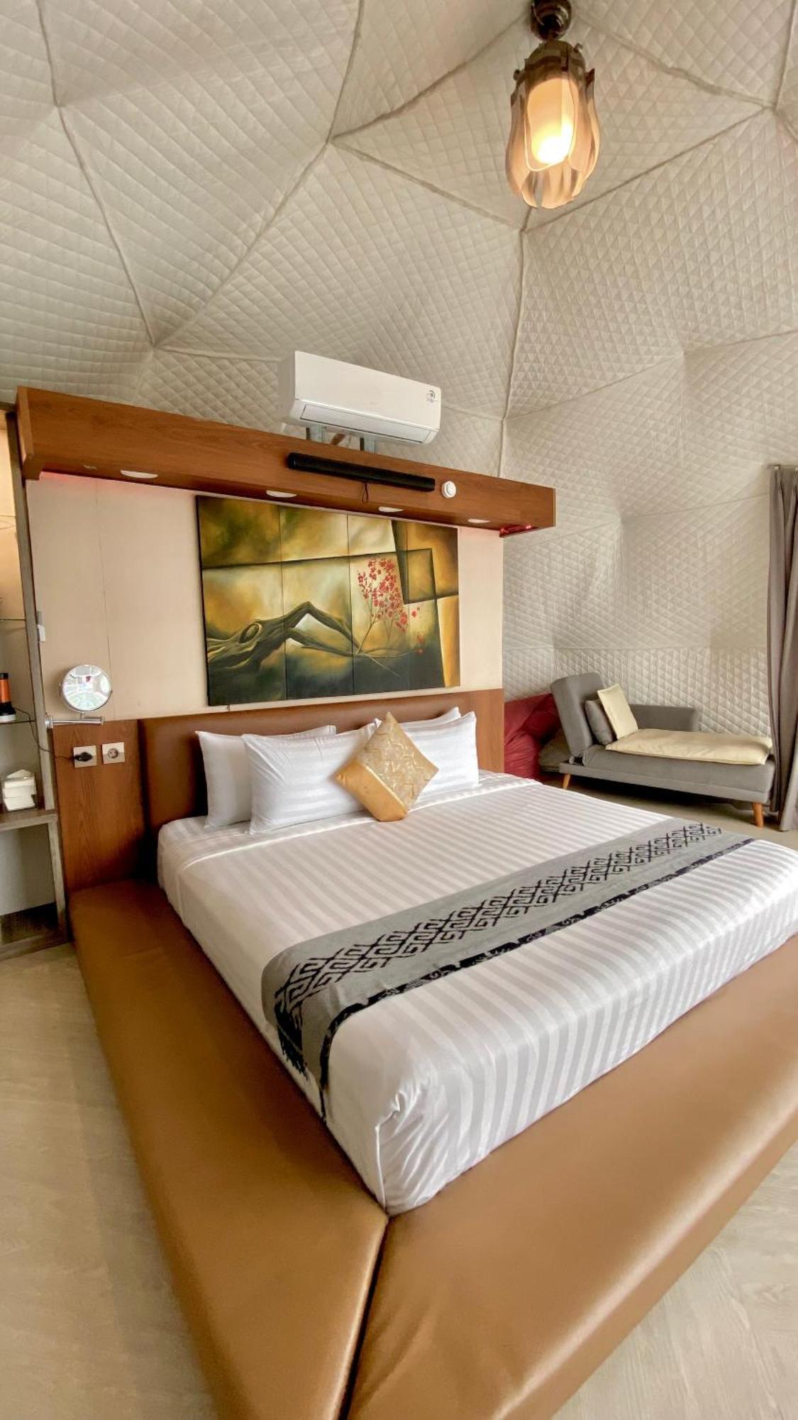 De Pointe Resort & Resto Campaka Bagian luar foto