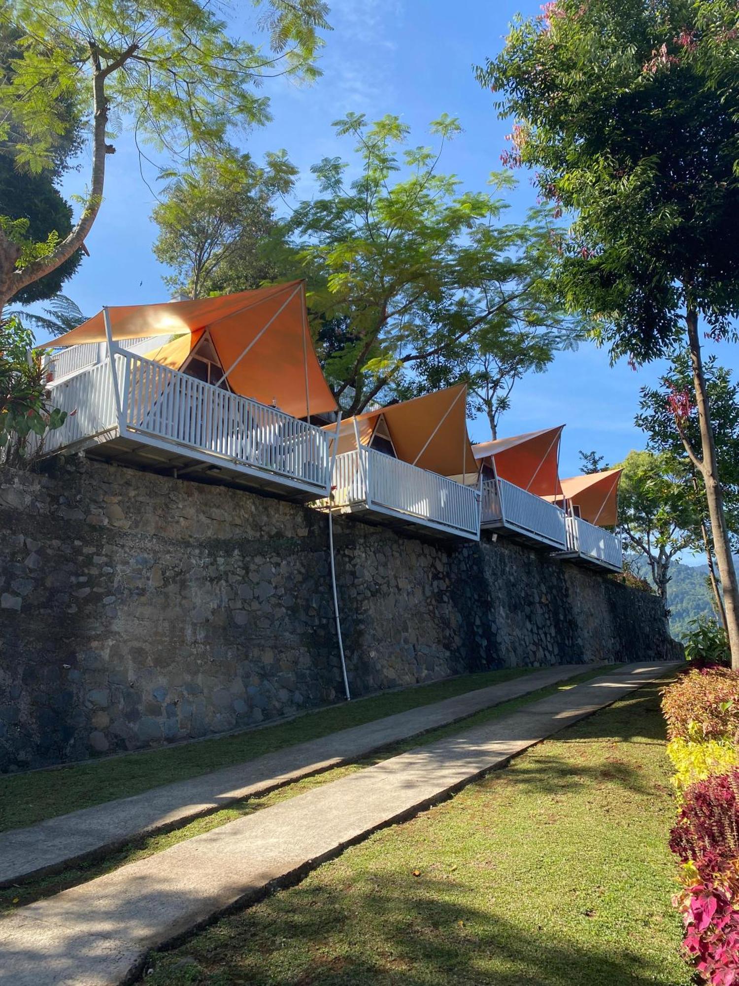 De Pointe Resort & Resto Campaka Bagian luar foto
